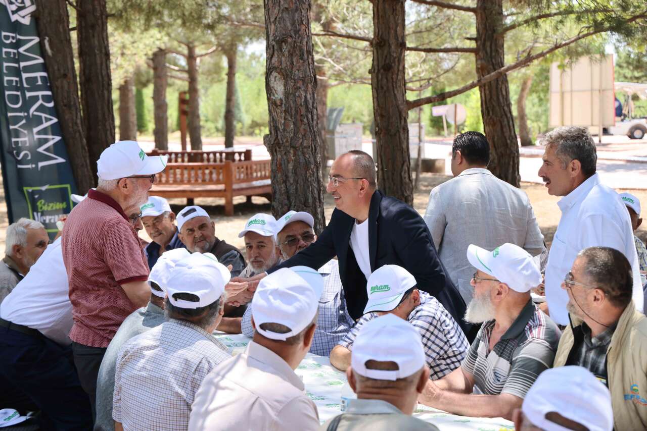Başkan Kavuş, Konya’nın büyükleriyle Meram’ı karış karış gezdi 6
